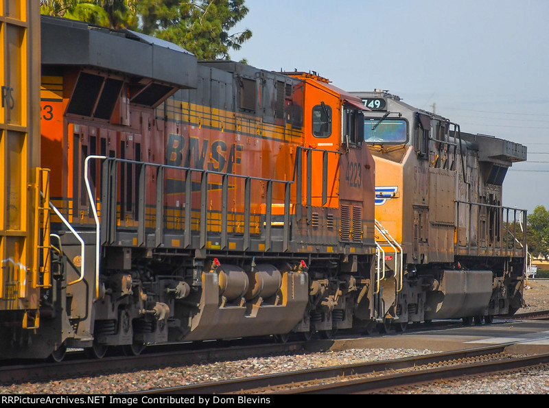 BNSF 4223